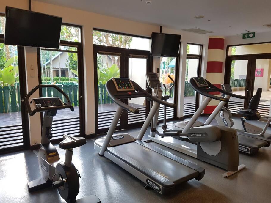 Karon Sea View Beach Apartment Luaran gambar